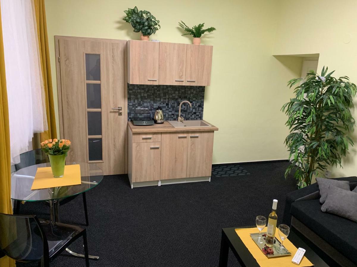 Apartman Alesta Bruntál Extérieur photo